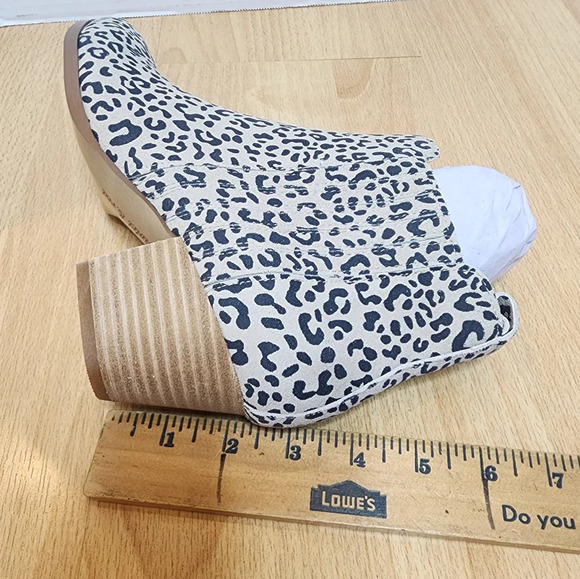 NWT Violet & Red Leather cheetah leopard cortny heeled booties size 8.5M - Picture 9 of 13